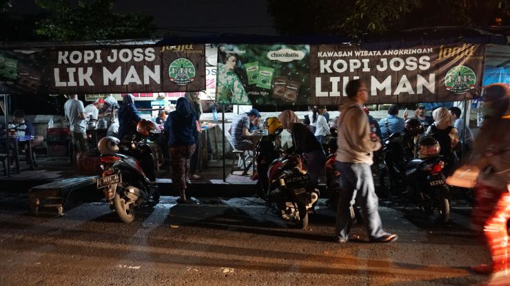 Angkringan Kopi Joss Lik Man - Yogyakarta