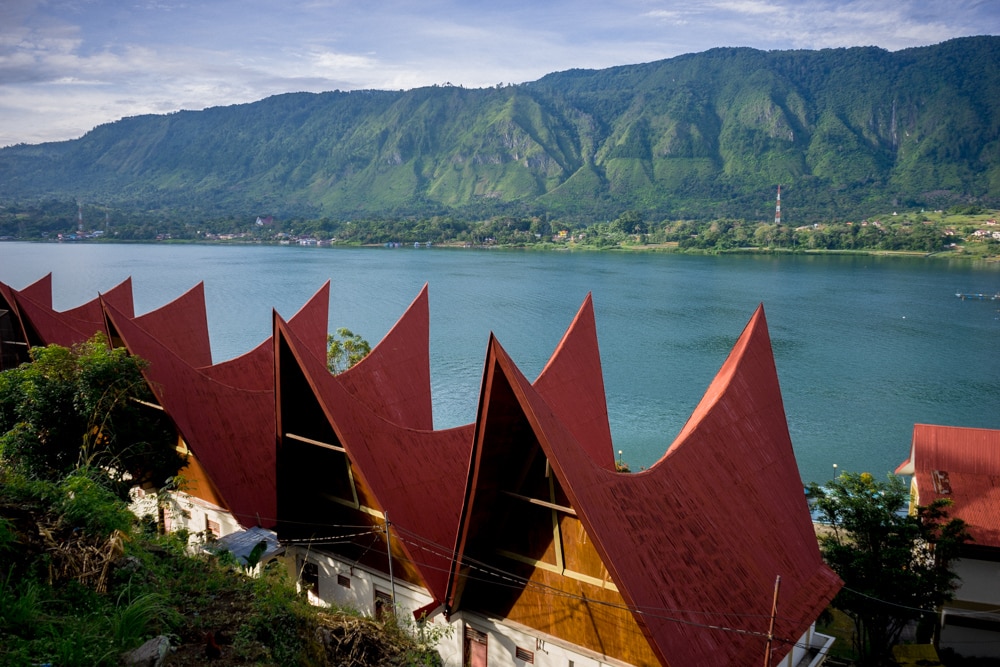 Wisata Danau Toba Dan Pulau Samosir di Sumatera Utara - Pemandangan Indah Danau Toba Dari Samosir