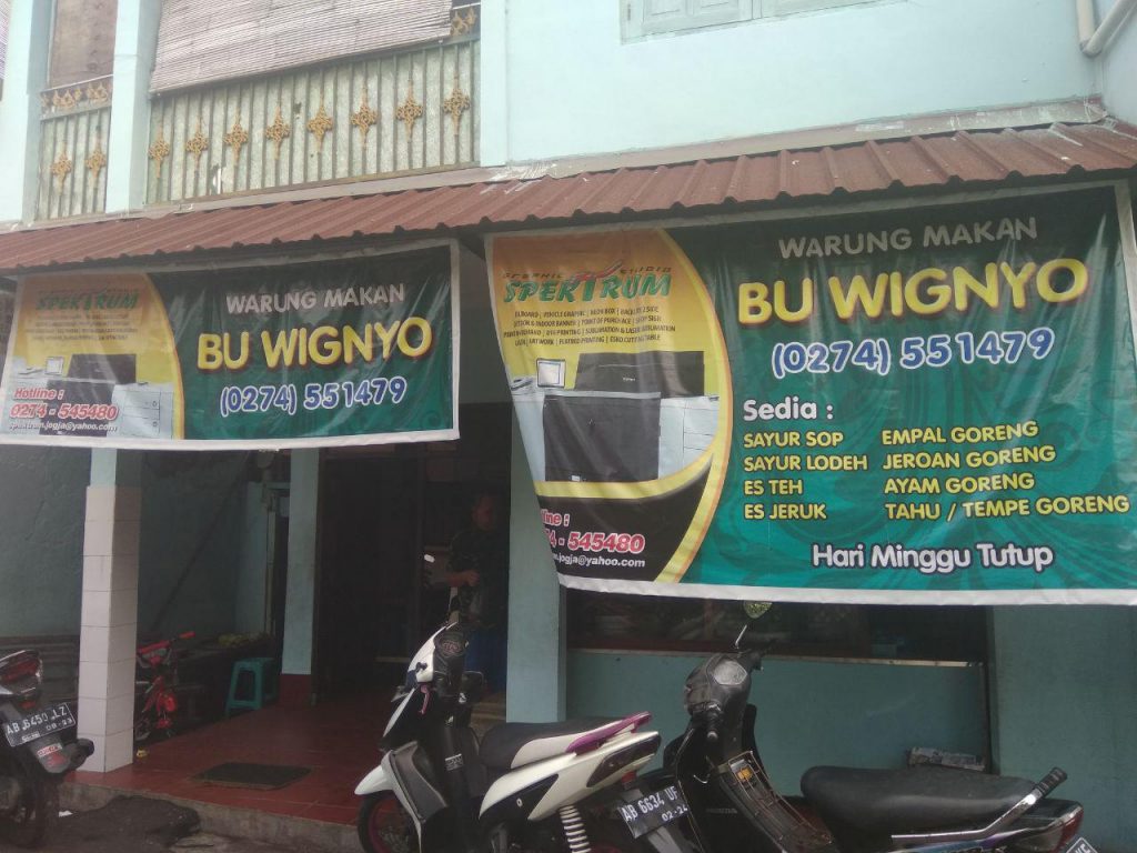 Warung Makan Mbok Wignyo - Yogyakarta