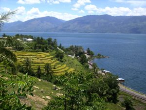 Danau Maninjau Danau Di Sumatera Barat Yang Melegenda 