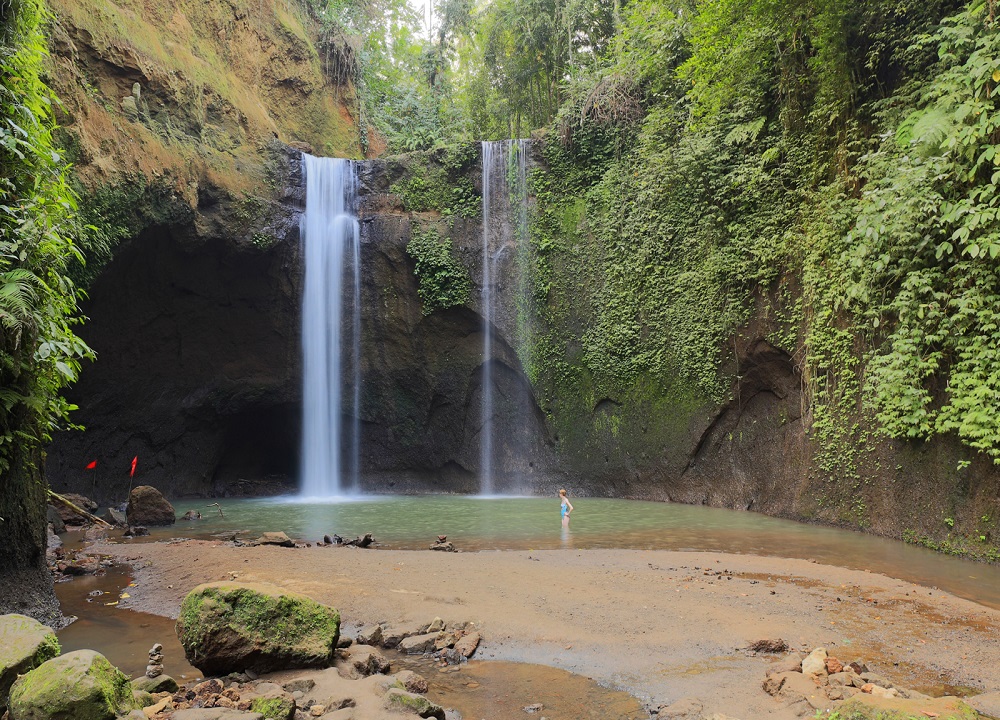 Rekomendasi Air Terjun Dengan Kolam Natural Di Bali - Air Terjun Tibumana