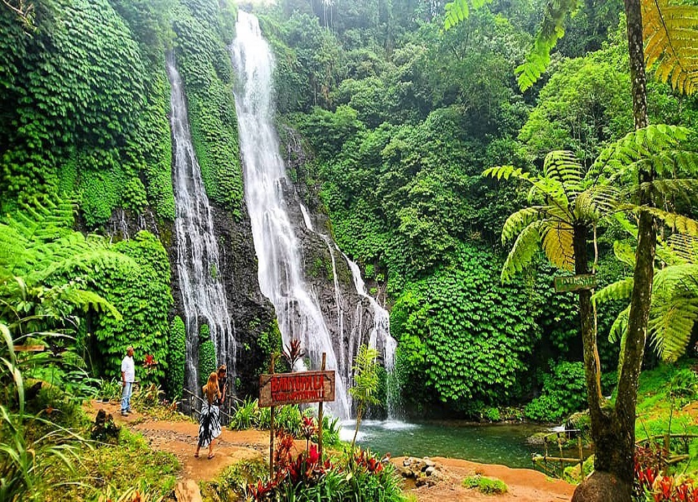 Rekomendasi Air Terjun Dengan Kolam Natural di Bali - Air Terjun Banyumala