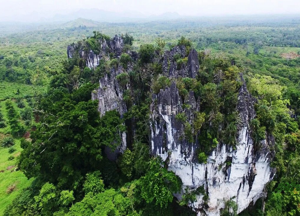 Rekomendasi Wisata Alam Dan Budaya Kalimantan Timur - Taman Batu Bukit Batu Sembinai