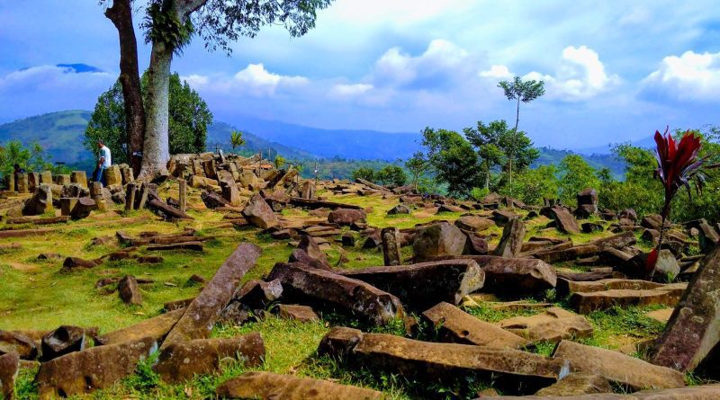 Wisata Alam Bersejarah Gunung Padang, Cianjur Jawa Barat