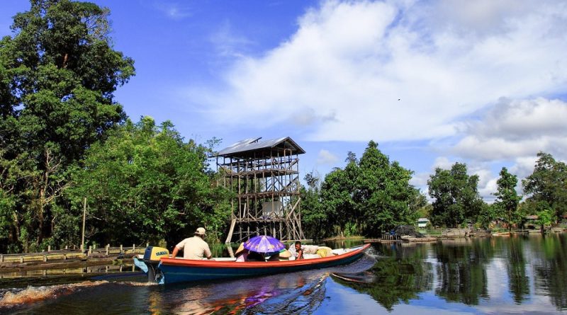 Wisata Alam Dan Budaya Sintang - Kalimantan Barat