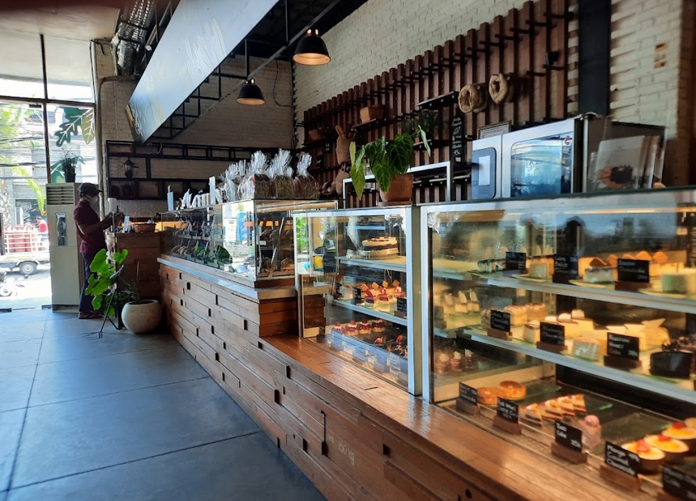 Wisata Kuliner Bakery Estetik Di Bali - Livingstone Cafe & Bakery Kerobokan