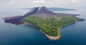 Gunung Anak Krakatau Pesona Wisata Yang Mengagumkan