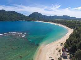 Gelombang Air Laut Yang Biru Di Pantai Lampuuk Aceh