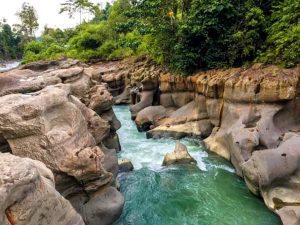Kuala Paret Dengan Air Terjun Mini Memikat Wisatawan