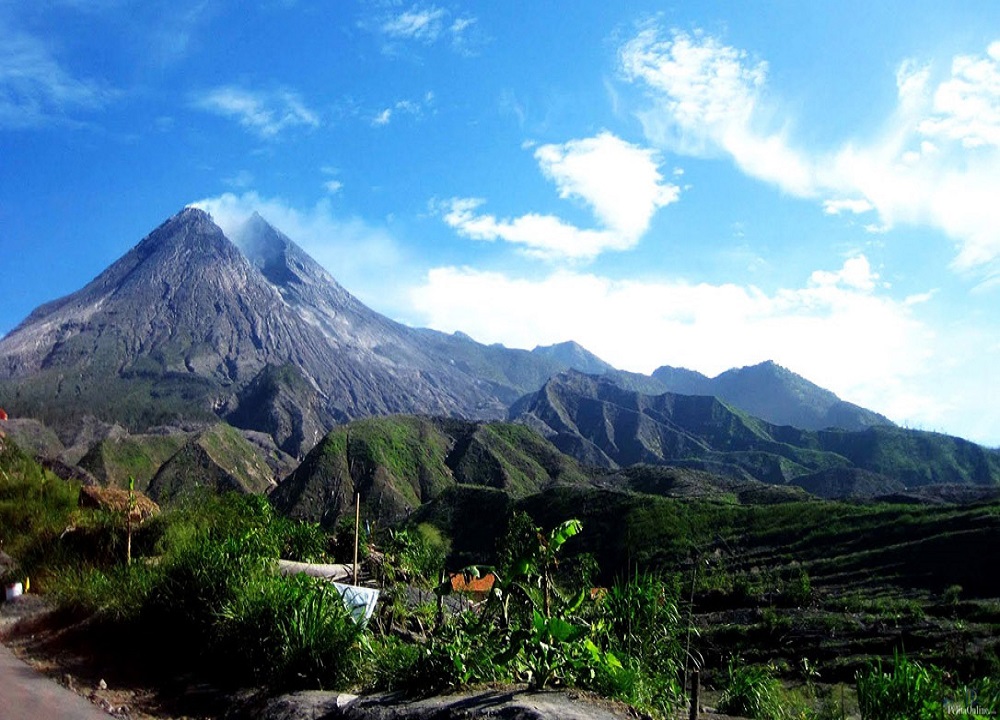10 Rekomendasi Lokasi Wisata Terbaik 2023 - Sleman, tangkapan Gunung Merapi