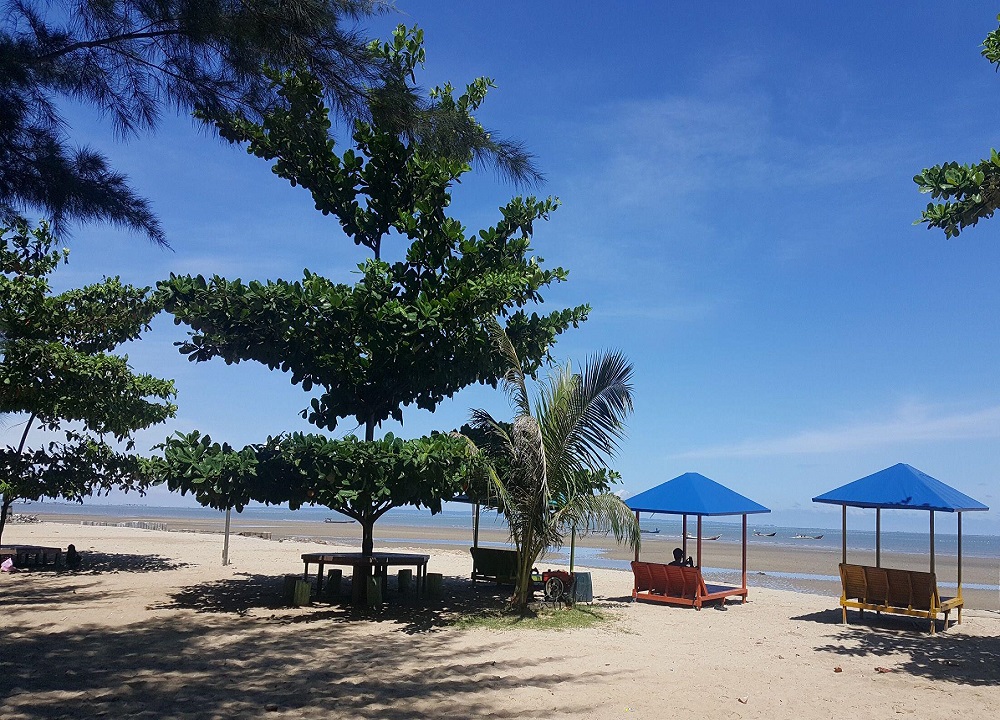 Rekomendasi Lokasi Healing Kalimantan Utara 2023 - Pantai Binalatung